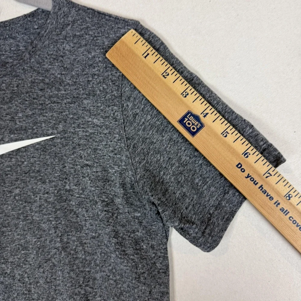 Nike Dri-FIT Shirt‎ Kids Medium Gray Crewneck Short Sleeve Swoosh Logo Athletic